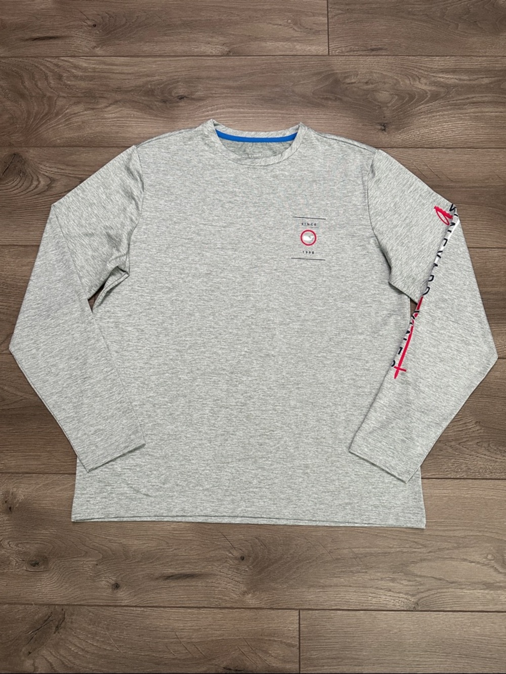 Vineyard Vines Performance Graphic Long Sleeve Fishing Sun Shirt Gray Medium